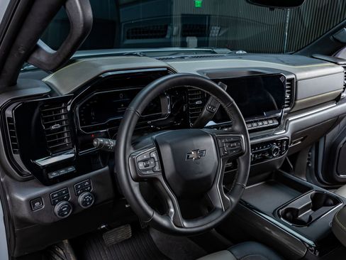 Used 2024 Chevrolet Silverado 2500 ZR2 w/ ZR2 Bison Edition image 17