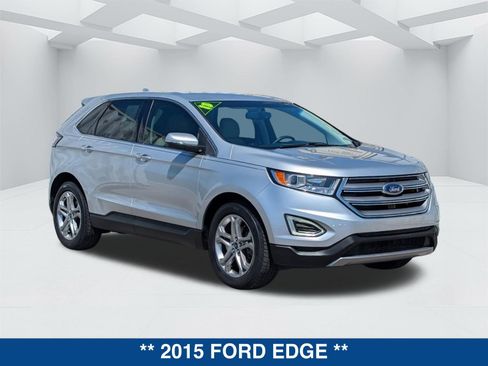 Used 2015 Ford Edge Titanium w/ Technology Package image 2