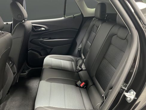 New 2026 Chevrolet Trax LT w/ Midnight Edition FWD image 21