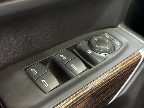 Used 2019 GMC Sierra 1500 Elevation w/ Elevation Value Package AWD/4WD image 32