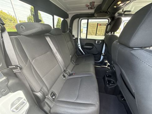 Used 2020 Jeep Gladiator Sport w/ Quick Order Package 24S image 27