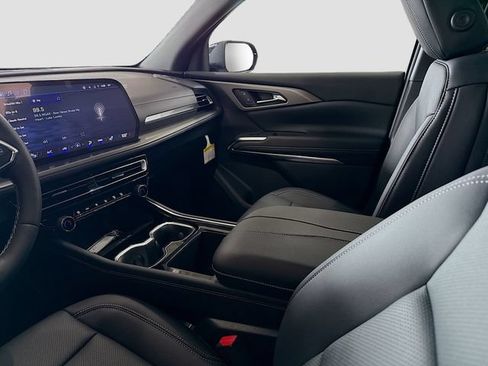 New 2026 Chevrolet Traverse LT w/ Midnight/Sport Edition AWD/4WD image 24