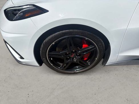 Used 2022 Chevrolet Corvette Stingray Premium Conv w/ Z51 Performance Package RWD image 10