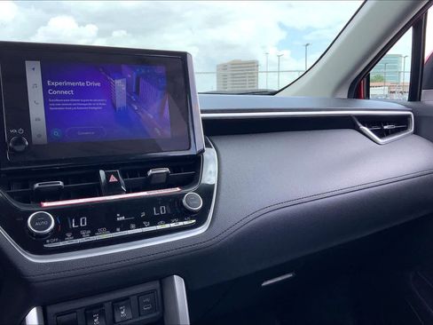 Used 2024 Toyota Corolla Cross XLE image 35