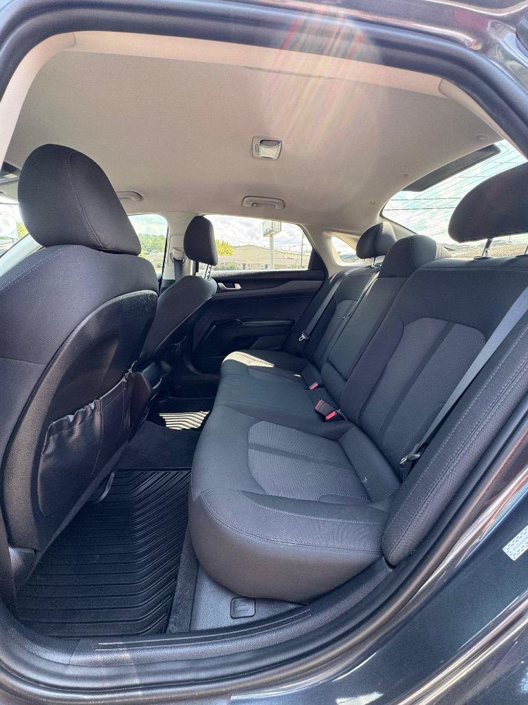 Used 2022 Kia K5 LXS FWD image 17