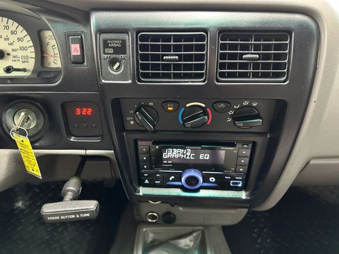 Used 2001 Toyota Tacoma 4x4 Xtracab V6 image 21