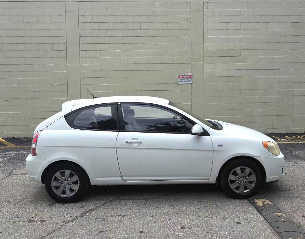Used 2008 Hyundai Accent GS FWD image 1