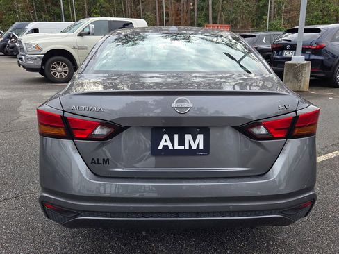 Used 2024 Nissan Altima 2.5 SV image 11
