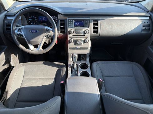 Used 2017 Ford Flex SE FWD image 16