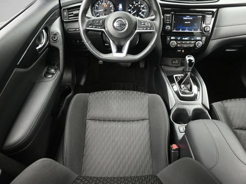 Used 2020 Nissan Rogue SV FWD image 14