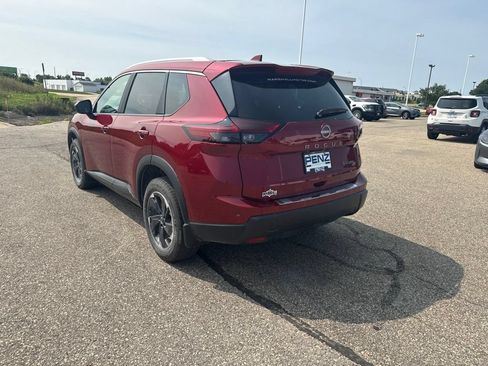 Used 2024 Nissan Rogue SV w/ SV Premium Package AWD/4WD image 5