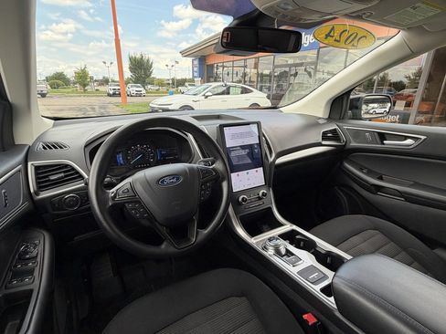 Used 2024 Ford Edge SEL w/ Cargo Accessory Package AWD/4WD image 9