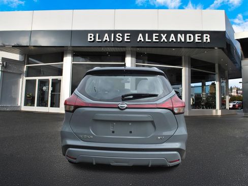 Used 2024 Nissan Kicks SV FWD image 4