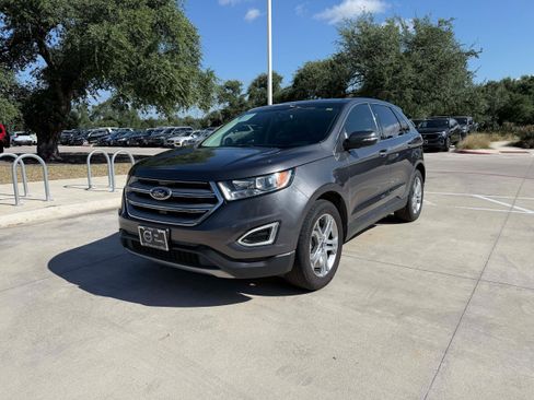 Used 2017 Ford Edge Titanium w/ Technology Package FWD image 2