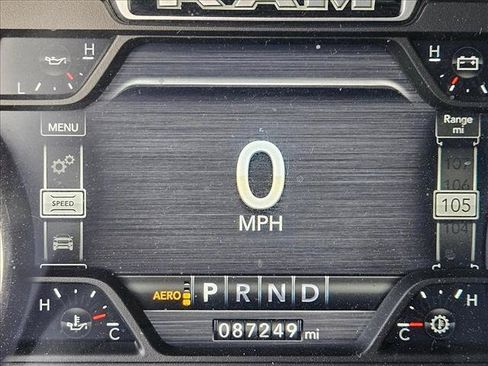 Used 2019 RAM 1500 Laramie AWD/4WD image 16