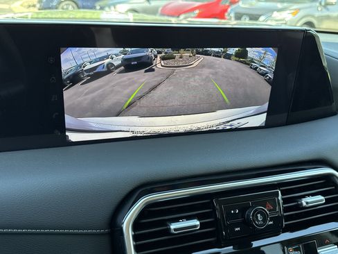 New 2025 Nissan Armada SV image 27