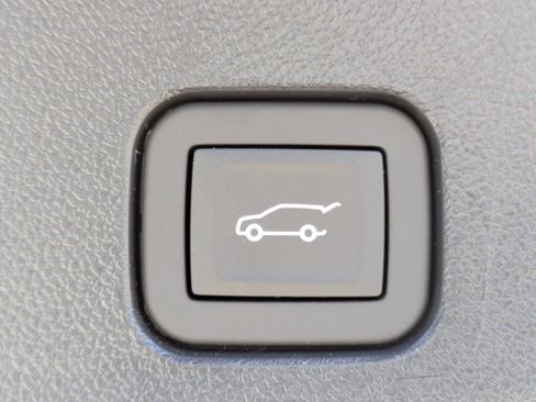 New 2026 Chevrolet Traverse High Country FWD image 8