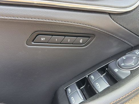 Used 2022 Cadillac CT5 Sport w/ Technology Package AWD/4WD image 9