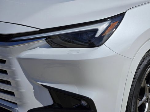 New 2026 Lexus TX 500h AWD image 20