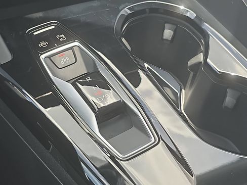Certified 2025 Audi Q5 Premium w/ Convenience Package AWD/4WD image 16