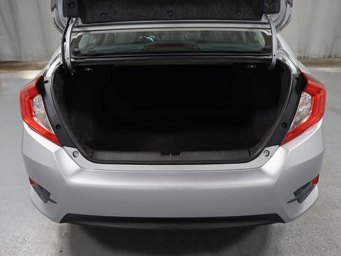 Used 2017 Honda Civic Touring image 34