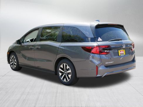 Certified 2026 Honda Odyssey EX-L image 6