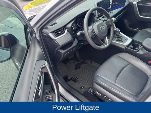 Used 2021 Toyota RAV4 XLE Premium FWD image 10