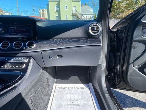 Used 2017 Mercedes-Benz E 300 4MATIC image 30