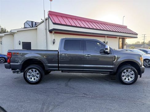 Used 2018 Ford F250 Platinum w/ Platinum Ultimate Package AWD/4WD image 4