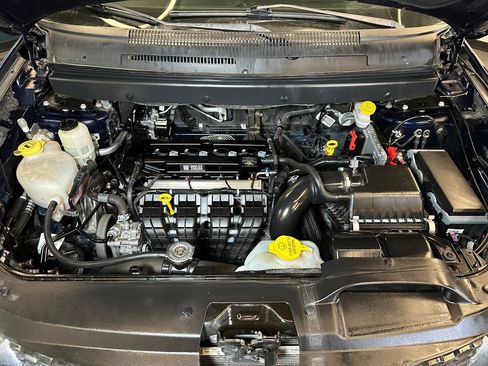 Used 2020 Dodge Journey SE image 24