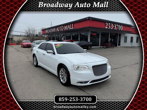 Used 2016 Chrysler 300 C image 1