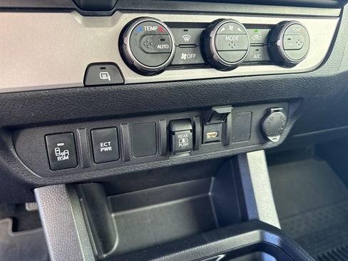 Used 2022 Toyota Tacoma SR5 image 23