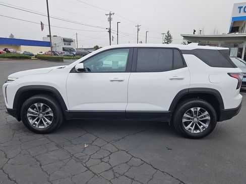 Certified 2025 Chevrolet Equinox LT image 3