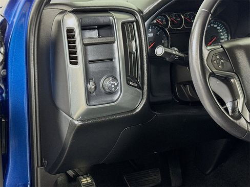 Used 2018 Chevrolet Silverado 1500 LT w/ Texas Edition image 8