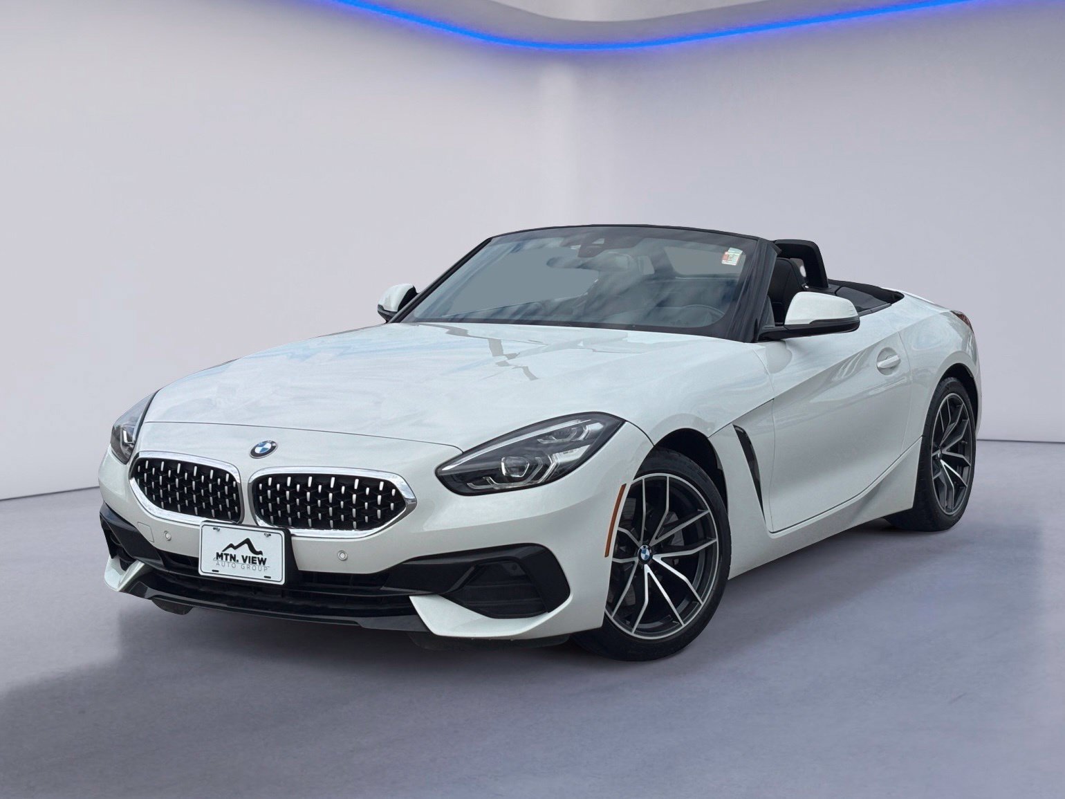 Used 2022 BMW Z4 sDrive30i RWD image 2