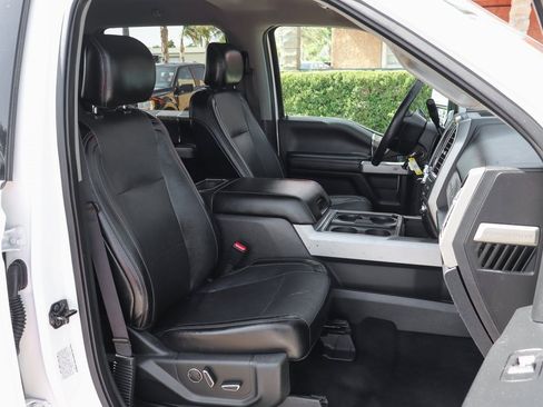 Used 2017 Ford F350 Lariat w/ Chrome Package image 39