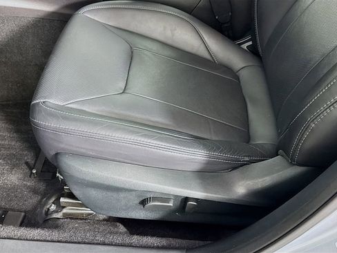 Used 2018 Subaru Impreza 2.0i Limited image 21