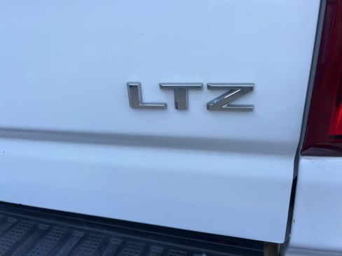 Used 2020 Chevrolet Silverado 2500 LTZ w/ LTZ Texas Edition image 17