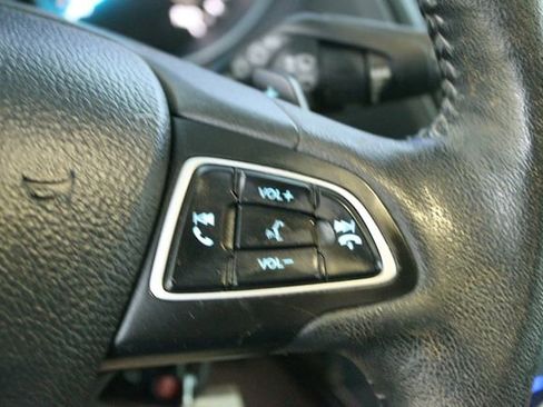 Used 2018 Ford Escape SE w/ SE Sport Appearance Package image 15