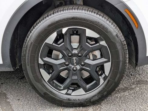 Used 2024 Kia Sorento S AWD/4WD image 12