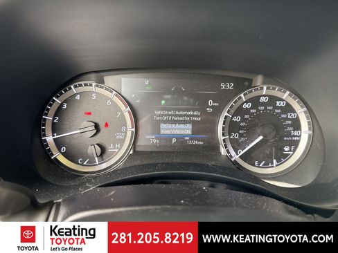 Used 2025 Toyota Highlander XLE image 18