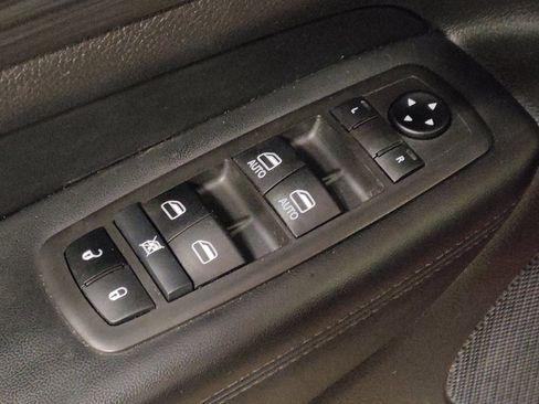 Used 2021 Jeep Grand Cherokee Laredo X RWD image 27