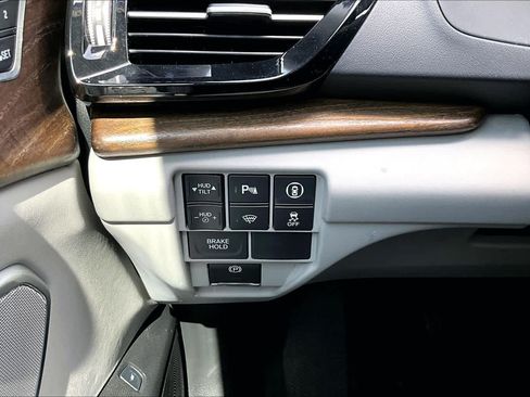 Certified 2024 Acura RDX SH-AWD w/ Advance Package image 34