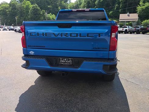 Used 2024 Chevrolet Silverado 1500 Custom w/ Turbomax Blackout Package AWD/4WD image 18