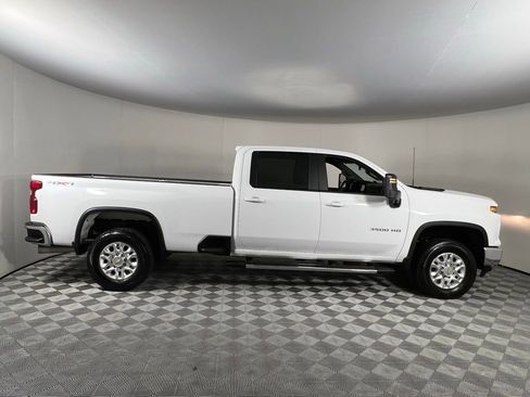 Used 2025 Chevrolet Silverado 3500 LT w/ Convenience Package image 5