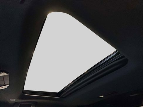 Used 2024 Lexus GX 550 image 35