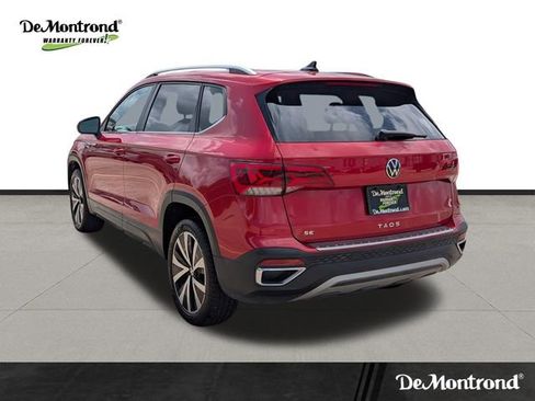 Used 2022 Volkswagen Taos SE w/ Panoramic Sunroof Package image 7