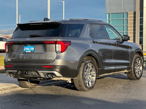 Certified 2025 Ford Explorer Platinum w/ Ultimate Package image 2