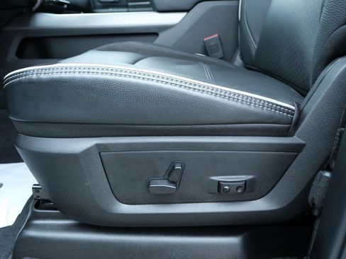 Used 2025 RAM 2500 Laramie image 26