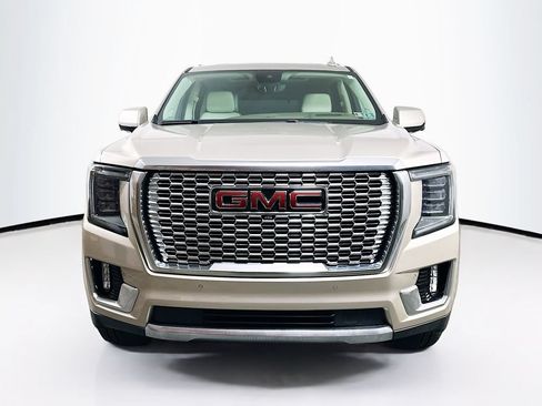 Used 2024 GMC Yukon Denali w/ Denali Reserve Package AWD/4WD image 2